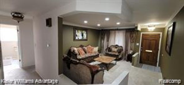 11170 GRENADA Drive, Sterling Heights, MI 48312