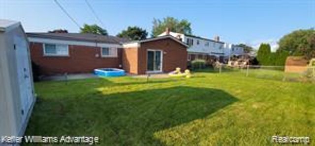 11170 GRENADA Drive, Sterling Heights, MI 48312