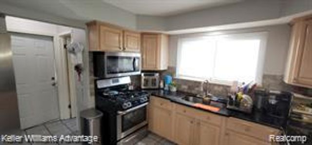 11170 GRENADA Drive, Sterling Heights, MI 48312