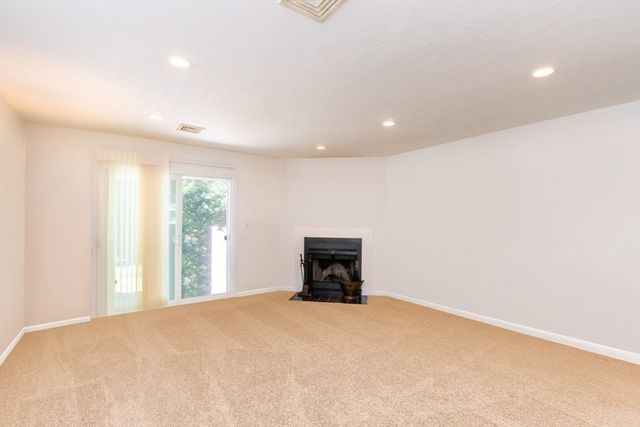 1307 Lagrange 1307, Boston, MA 02467