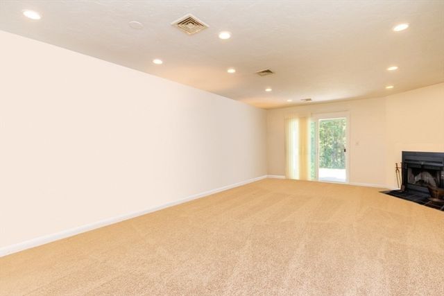 1307 Lagrange 1307, Boston, MA 02467