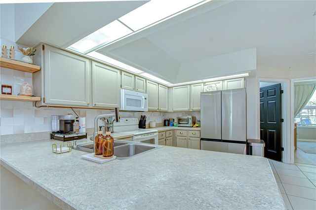 5708 ERHARDT DRIVE, Riverview, FL 33578