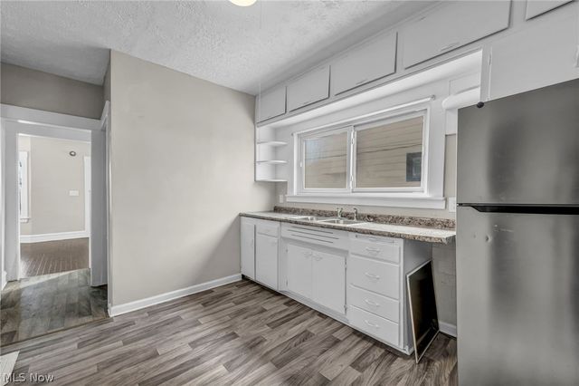 2218 W 100th Street, Cleveland, OH 44102