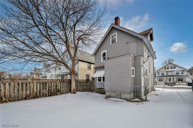 2218 W 100th Street, Cleveland, OH 44102