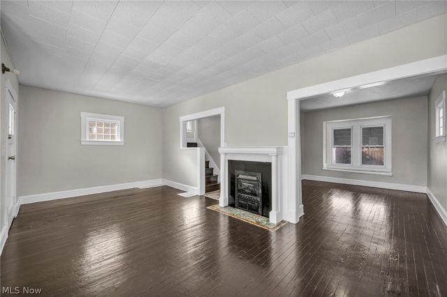 2218 W 100th Street, Cleveland, OH 44102