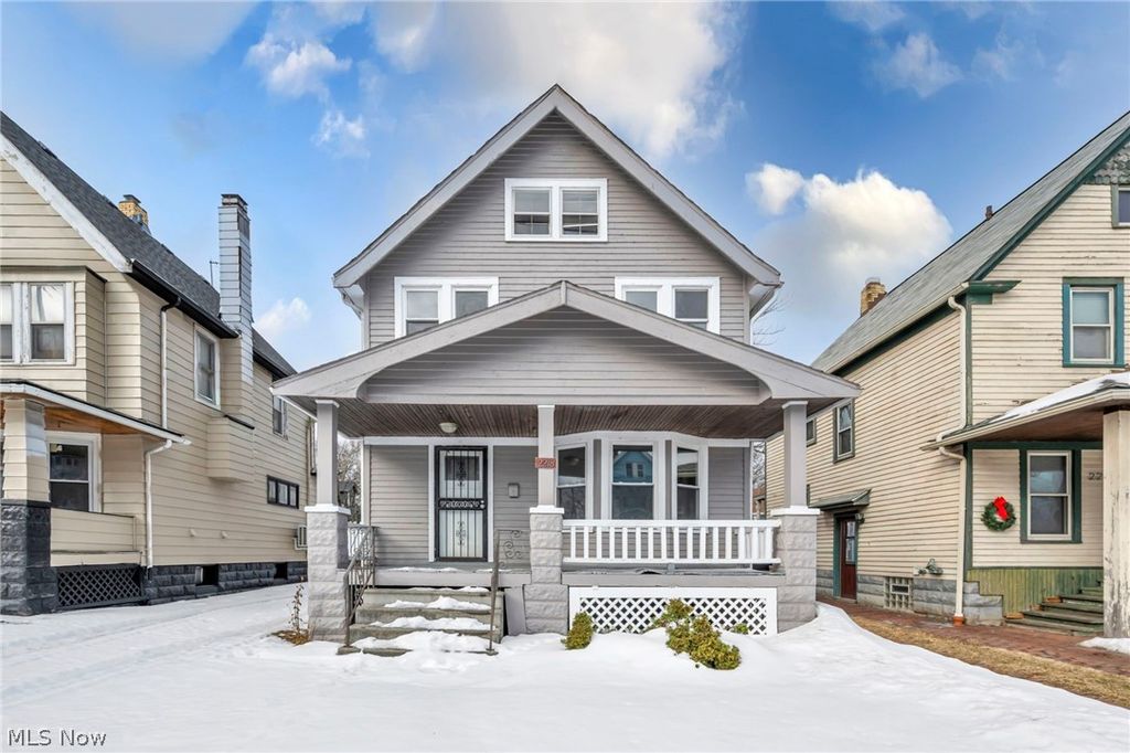 2218 W 100th Street, Cleveland, OH 44102