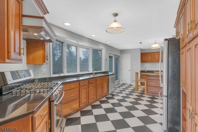 134 Spencer Rd, Bernards Twp., NJ 07920