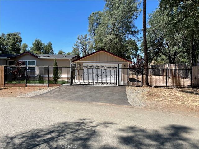 6181 Manzanita Avenue, Clearlake, CA 95422