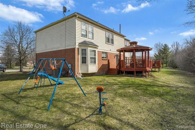 2590 Oakham Court, Canton, MI 48188