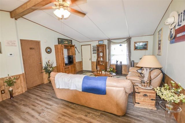 253 Windwood Drive, Livingston, TX 77351