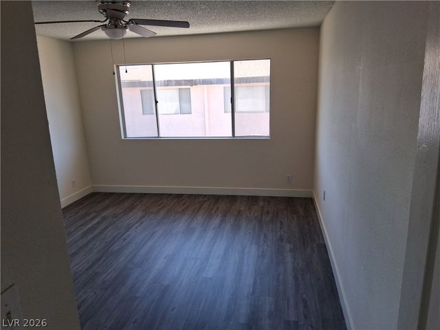 1722 East University Avenue 5, Las Vegas, NV 89119