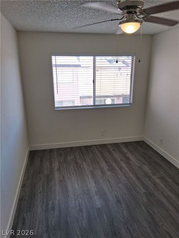 1722 East University Avenue 5, Las Vegas, NV 89119