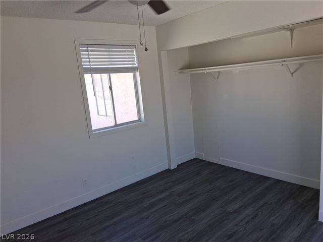 1722 East University Avenue 5, Las Vegas, NV 89119