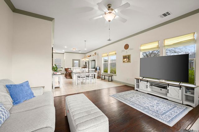 2715 Boudreaux Ave, Zachary, LA 70791