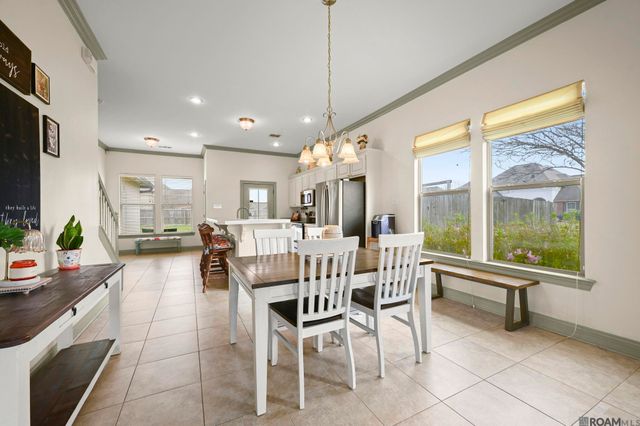 2715 Boudreaux Ave, Zachary, LA 70791