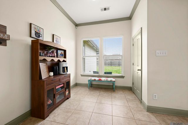 2715 Boudreaux Ave, Zachary, LA 70791