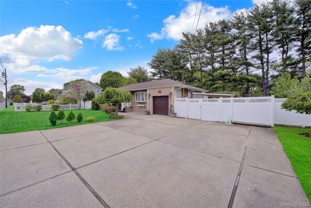 189 Eastwood Avenue, Deer Park, NY 11729