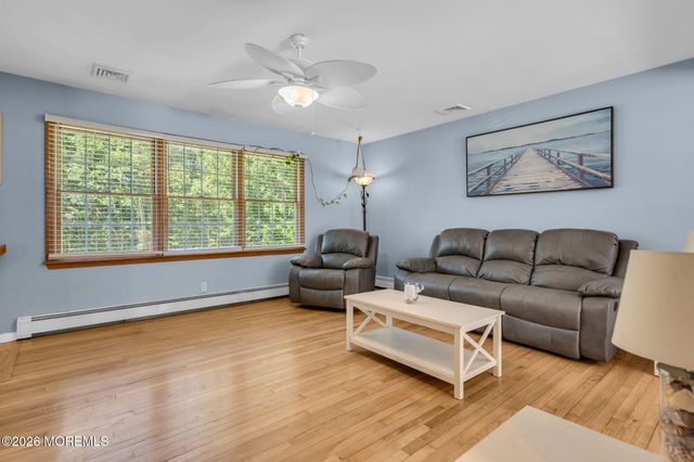 50 Serpentine Drive E, Bayville, NJ 08721