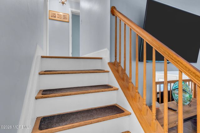 50 Serpentine Drive E, Bayville, NJ 08721
