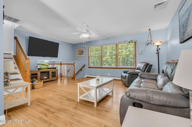 50 Serpentine Drive E, Bayville, NJ 08721