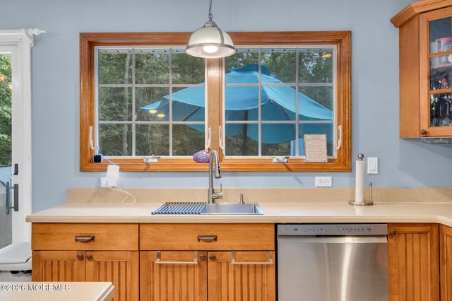 50 Serpentine Drive E, Bayville, NJ 08721