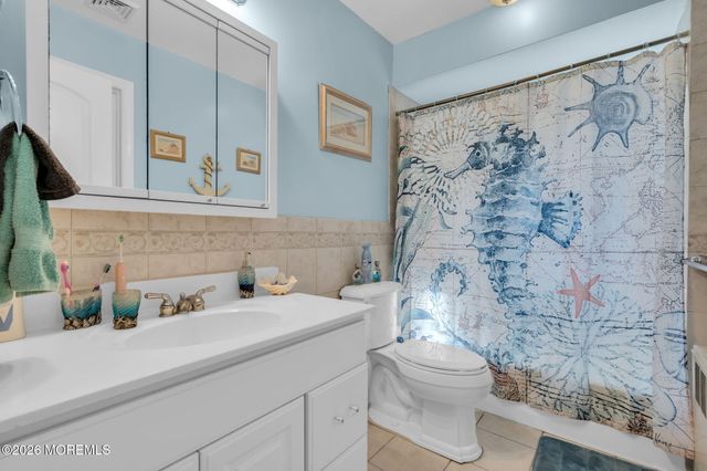 50 Serpentine Drive E, Bayville, NJ 08721