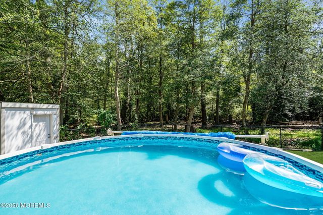 50 Serpentine Drive E, Bayville, NJ 08721