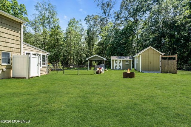 50 Serpentine Drive E, Bayville, NJ 08721