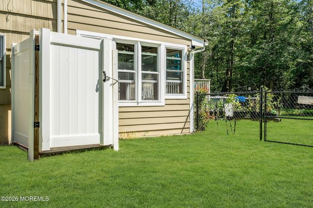 50 Serpentine Drive E, Bayville, NJ 08721