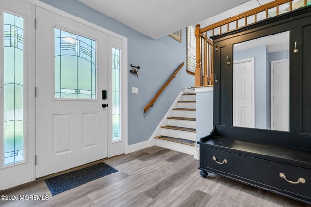 50 Serpentine Drive E, Bayville, NJ 08721