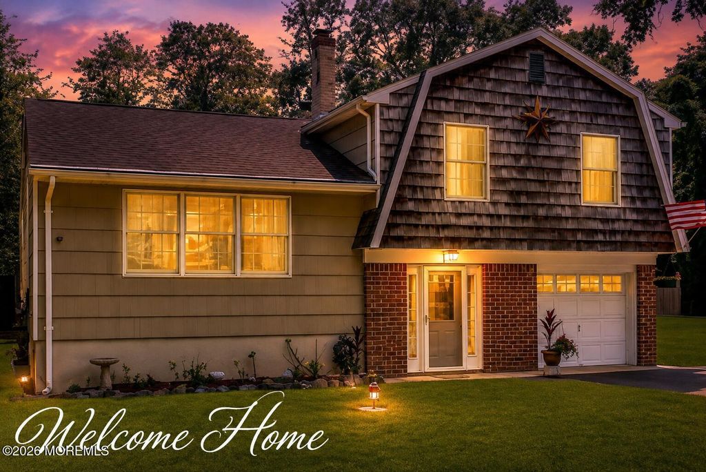 50 Serpentine Drive E, Bayville, NJ 08721