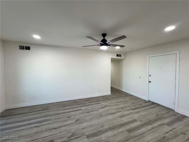 1405 Vegas Valley Drive 312, Las Vegas, NV 89169