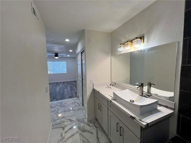 1405 Vegas Valley Drive 312, Las Vegas, NV 89169