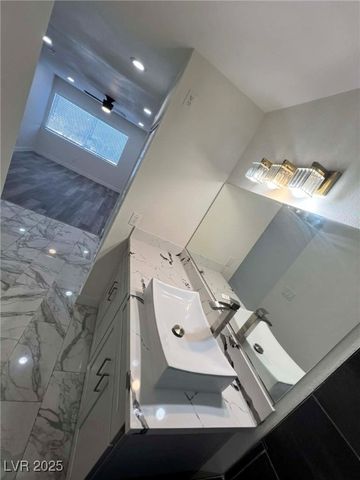 1405 Vegas Valley Drive 312, Las Vegas, NV 89169