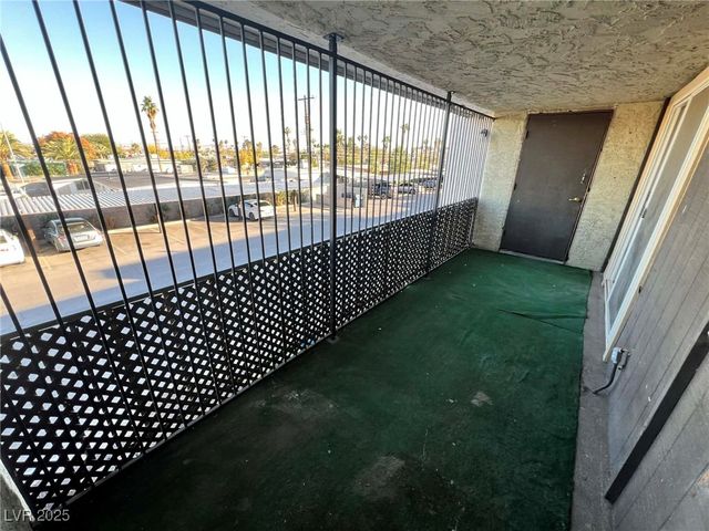 1405 Vegas Valley Drive 312, Las Vegas, NV 89169