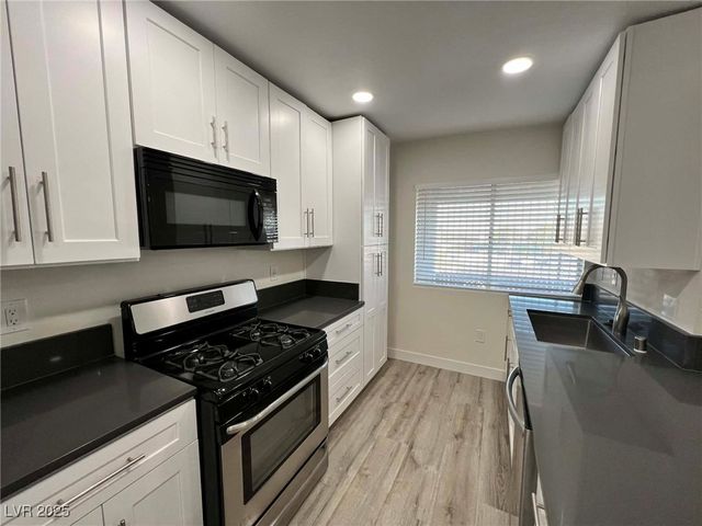 1405 Vegas Valley Drive 312, Las Vegas, NV 89169