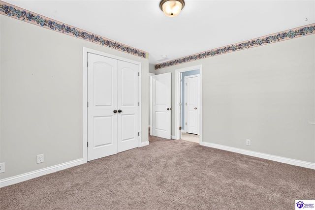 6713 Eagle Wood Drive, Louisville, KY 40272
