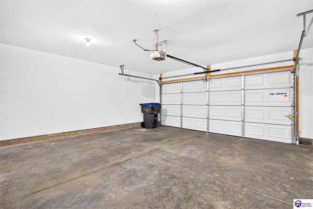 6713 Eagle Wood Drive, Louisville, KY 40272