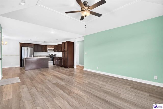 6713 Eagle Wood Drive, Louisville, KY 40272