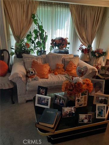 2413 S Victoria Avenue, Los Angeles, CA 90016