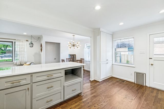 214 Leda Drive, Dallas, TX 75218