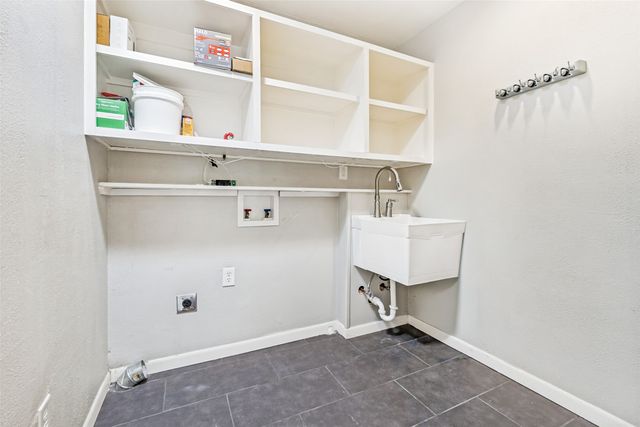 214 Leda Drive, Dallas, TX 75218