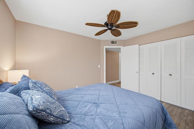 2929 SE Ocean Boulevard 103-5, Stuart, FL 34996