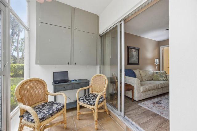 2929 SE Ocean Boulevard 103-5, Stuart, FL 34996