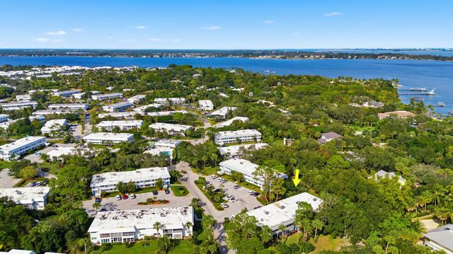 2929 SE Ocean Boulevard 103-5, Stuart, FL 34996