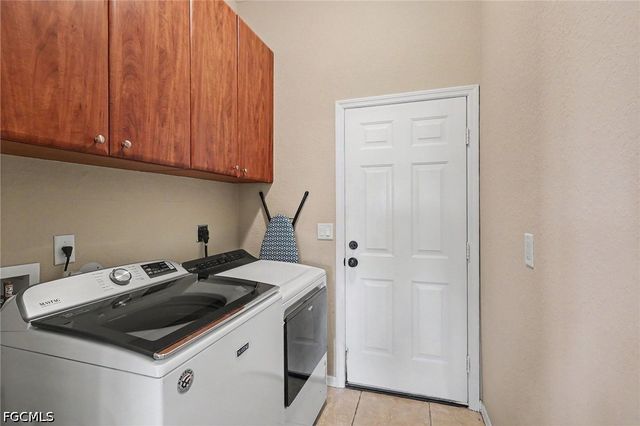 2909 SW 38th ST, Cape Coral, FL 33914