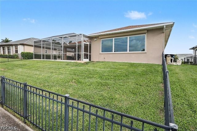 2909 SW 38th ST, Cape Coral, FL 33914