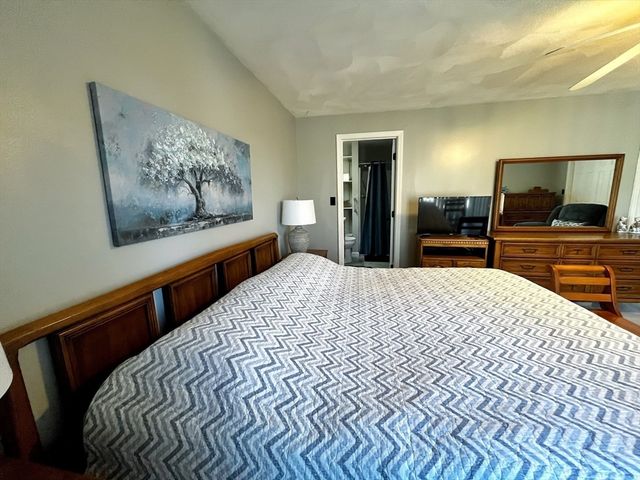 1302 Lewis O Gray Dr 1302, Saugus, MA 01906