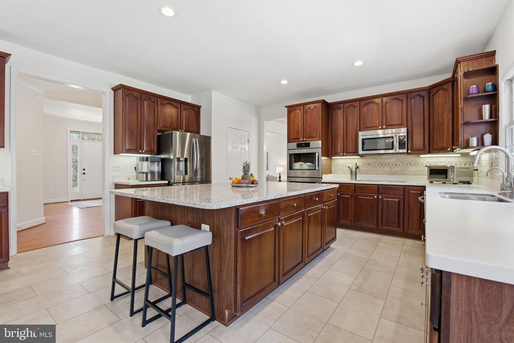 Image 12 of property listing at 110 WESTHOLME LN, Severna Park, MD 21146