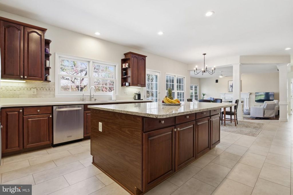 Image 14 of property listing at 110 WESTHOLME LN, Severna Park, MD 21146